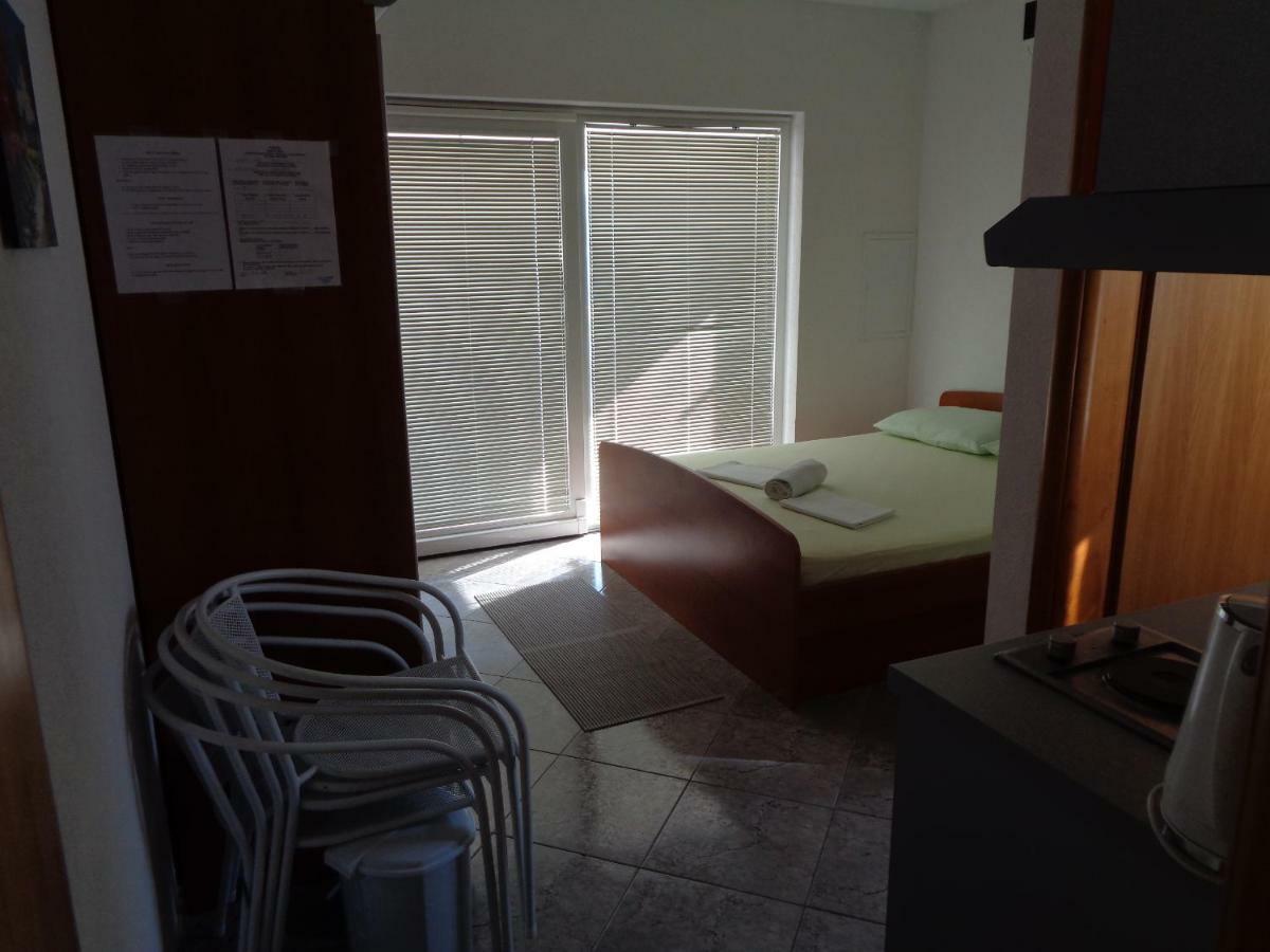 Apartments Radoš Lokva Rogoznica Exterior foto